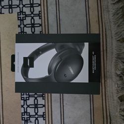 Brand New Bose Quietcomfort 45 Headphons