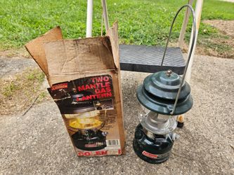1988 Coleman Two Mantle Gas Lantern 200A700