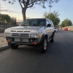 1995 Nissan Pathfinder