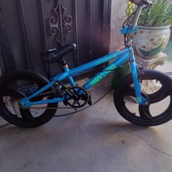 BMX BIKE FOR KIDS TIRES SIZE 18 Tony HAWK 