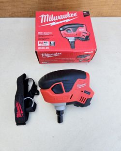 Milwaukee 12V Palm Nailer