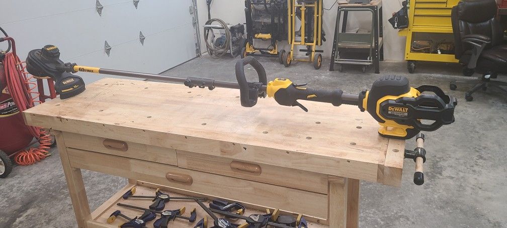 Dewalt DCST 970 Flexvolt 60V MAX Cordless String Trimmer