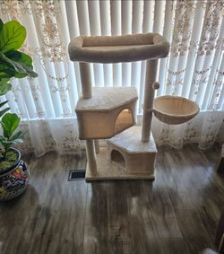 Delux Cat Condo