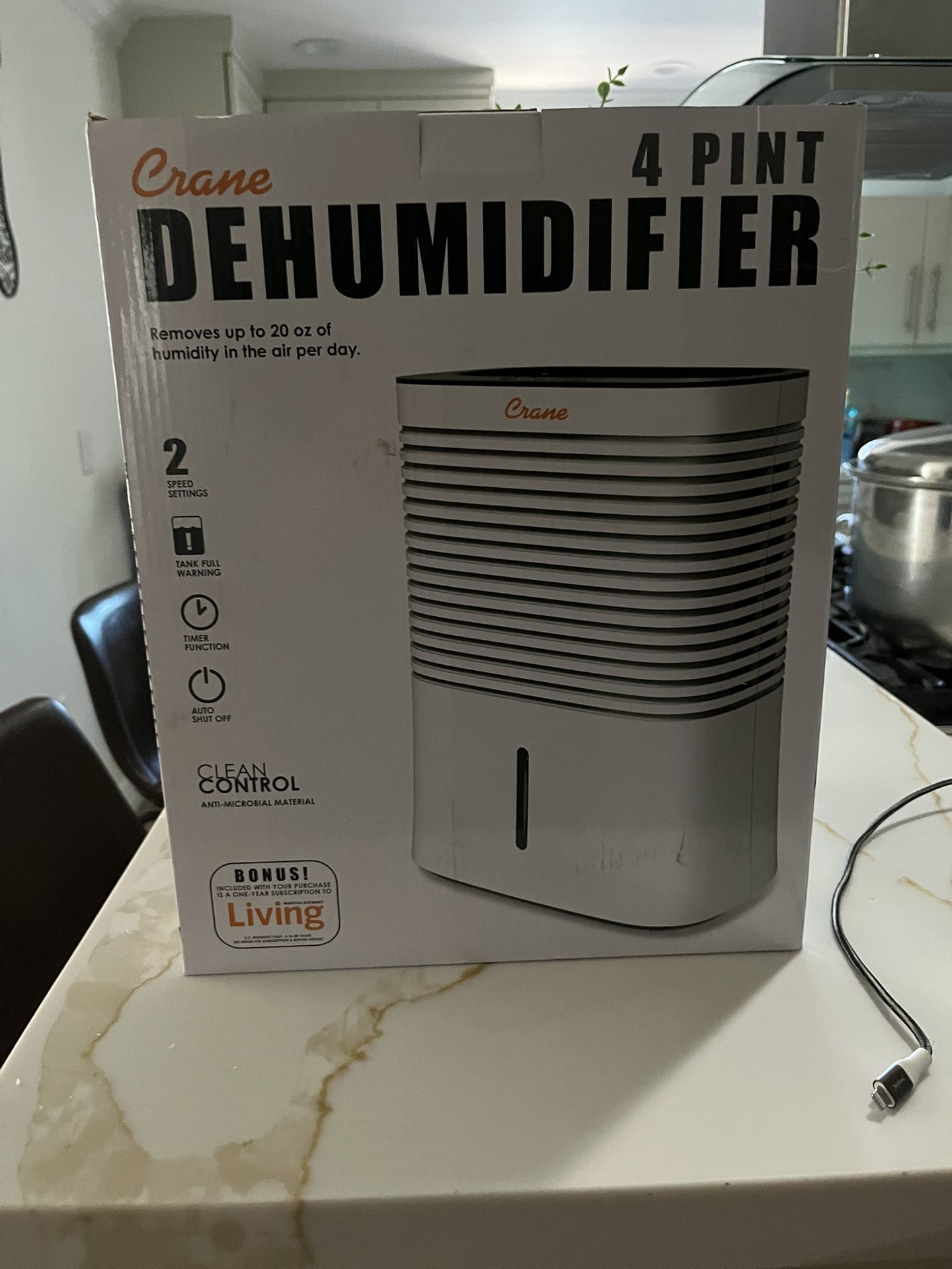 Crane Dehumidifier 4 Pint