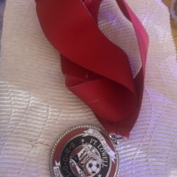 free. A Pendant. Of Shoot Out See Picture Free.