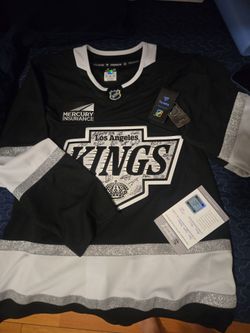 LA KINGS Team Signed Jersey