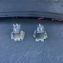 2020-2024 Toyota Highlander Rear Bumper Reinforcement with brackets Oem  