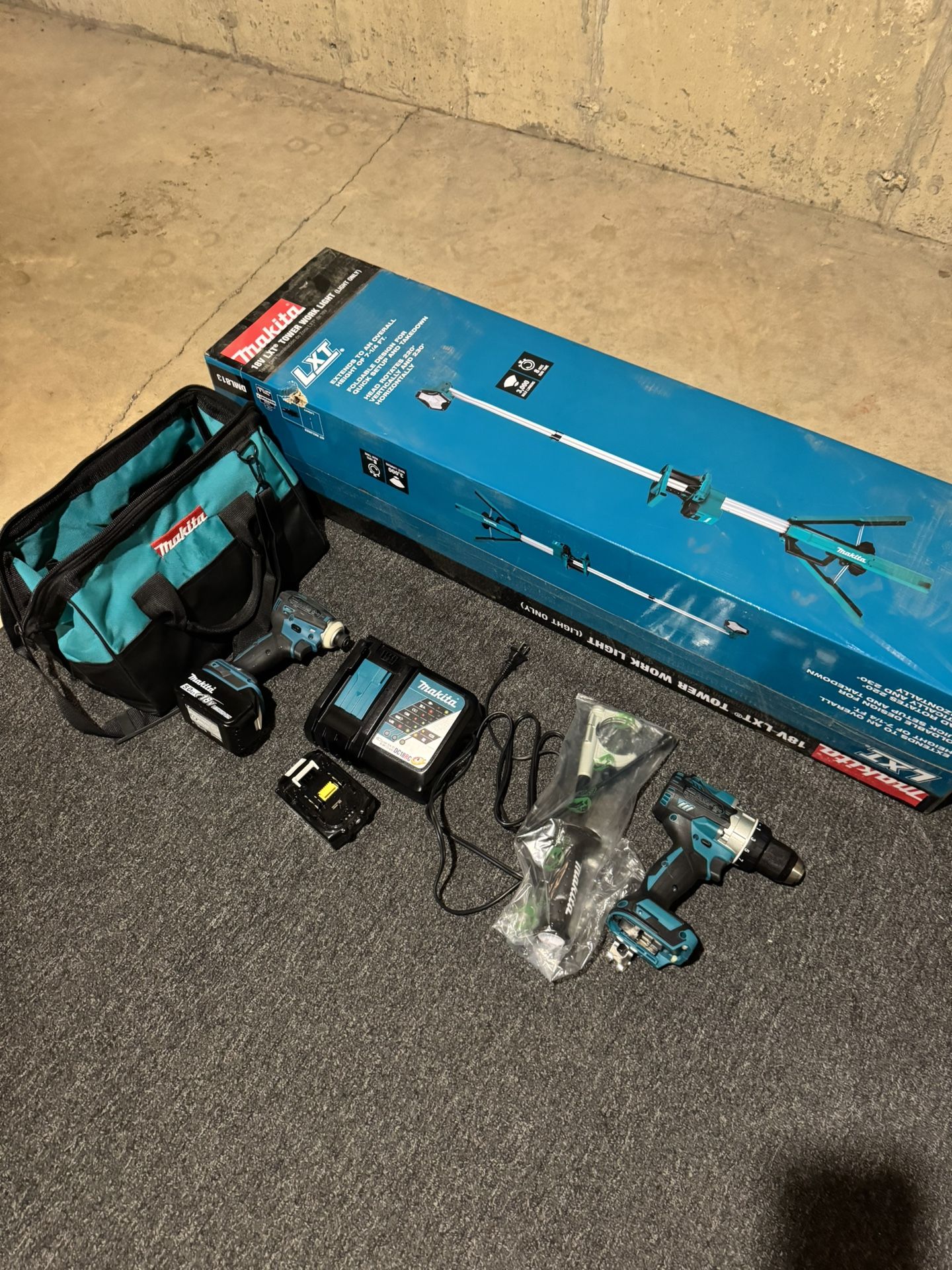Makita Gun Set And Tower Light
