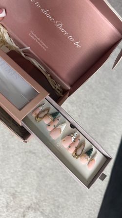 Custom press on acrylic nails (last one!)