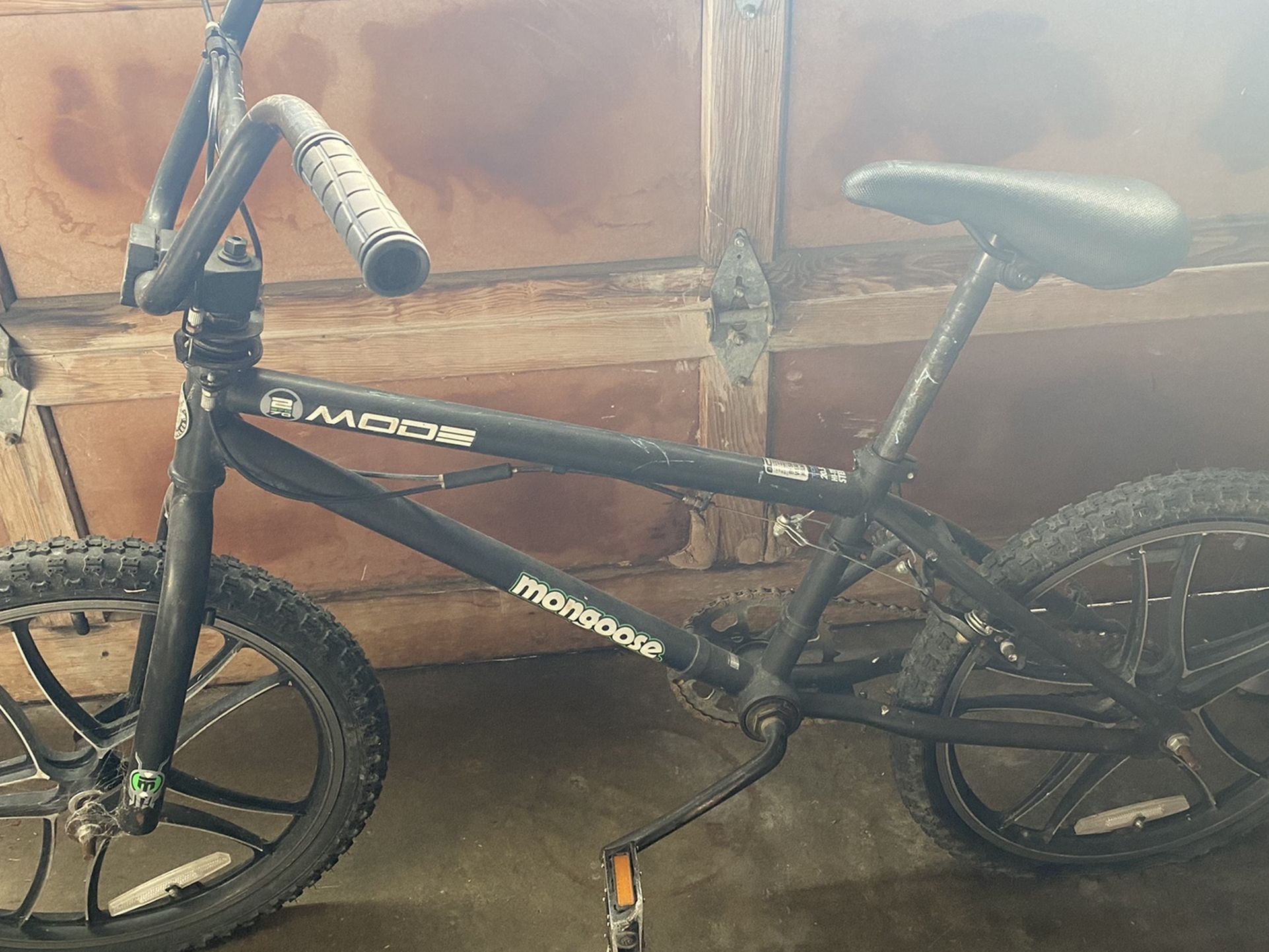 Mongoose Freestyle Mode 270 20.5”