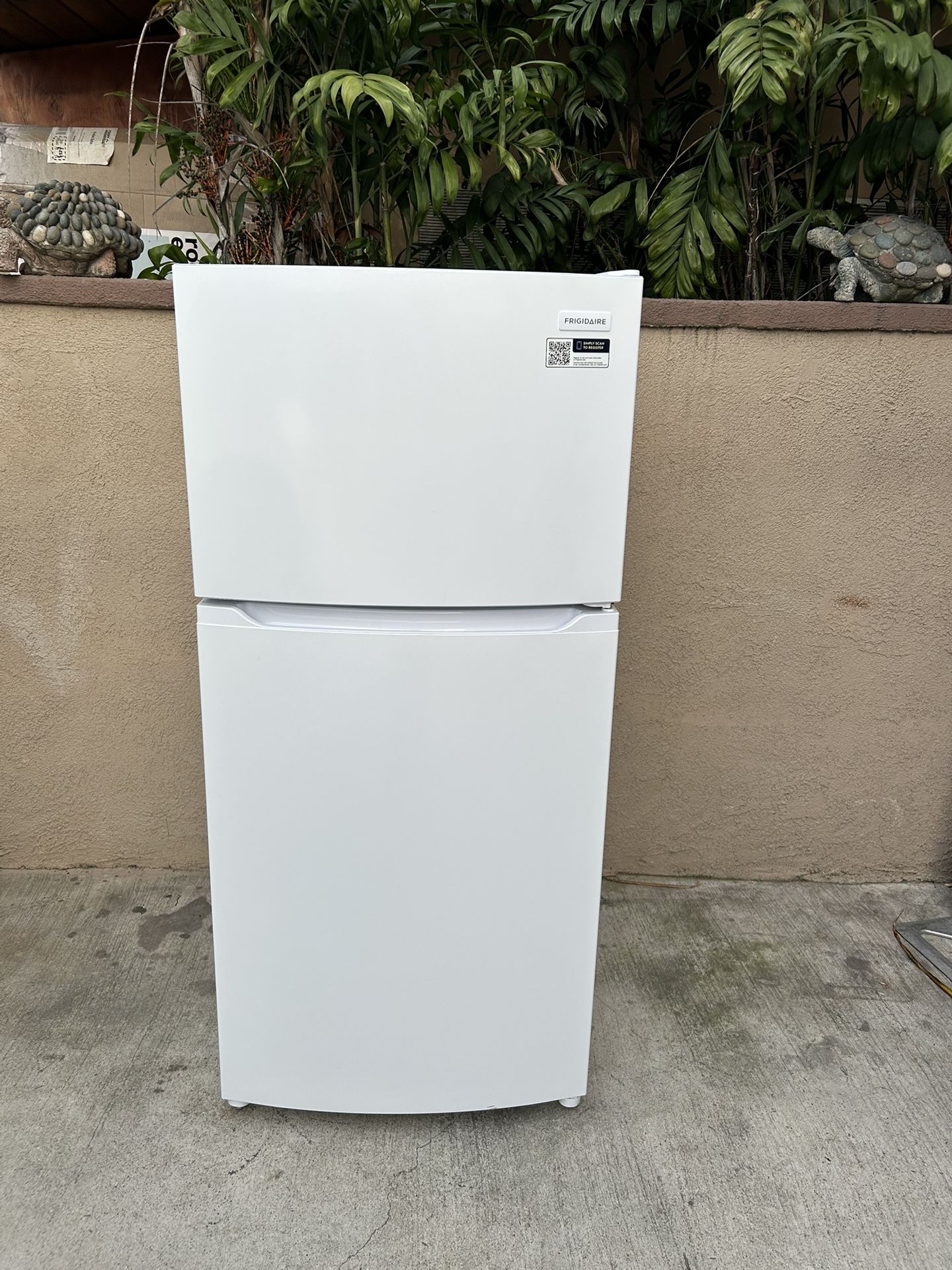 FRIGIDAIRE FRIDGE WHITE 14CU FT 28x30x60👍🛑3 MONTHS WARRANTY 