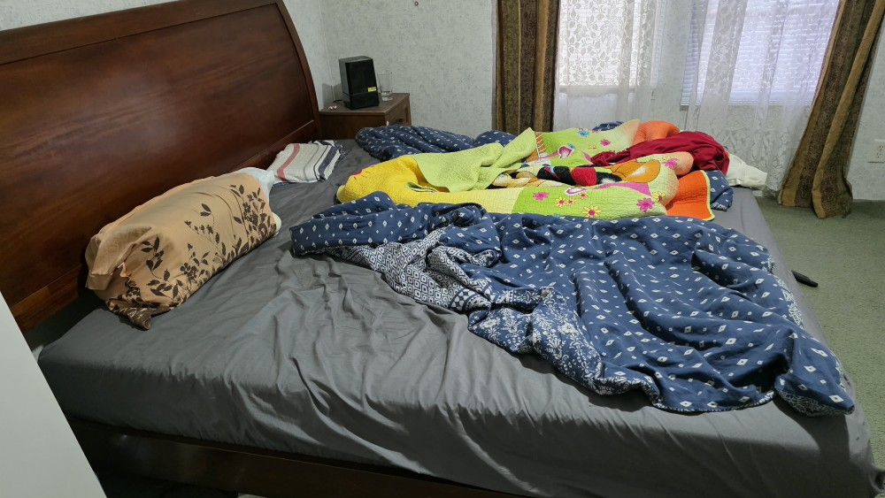 Bed, King Size With Tempur Pedic Mattress