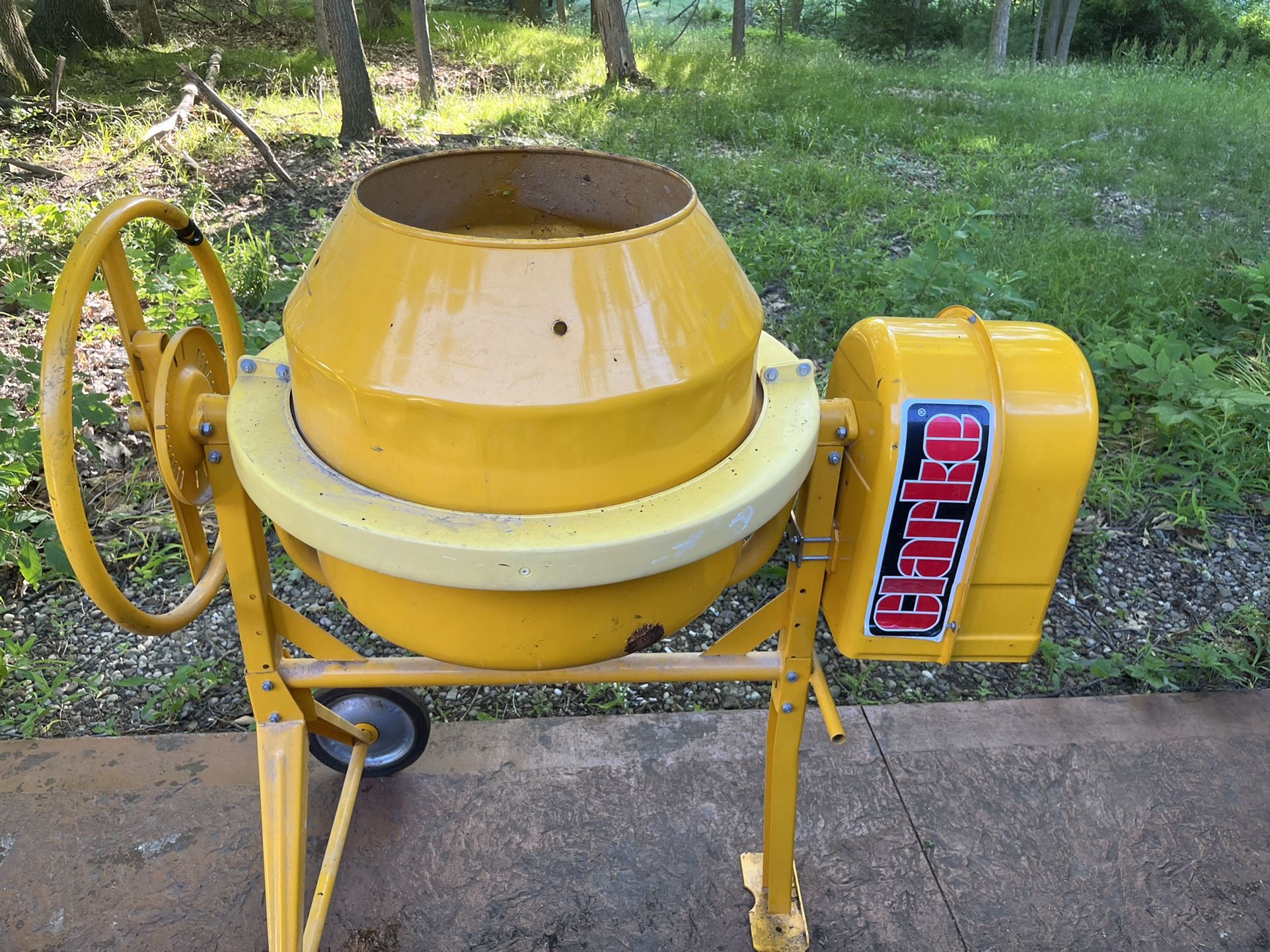 Clarke Portable Mixer