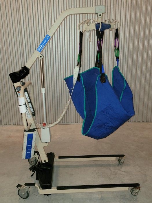 Invacare Reliant 450 Lift With Sling