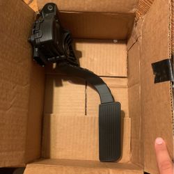 2008 Chevrolet Silverado GAS PEDAL