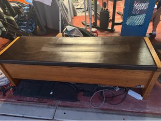 Chiropractic roller body relaxer table