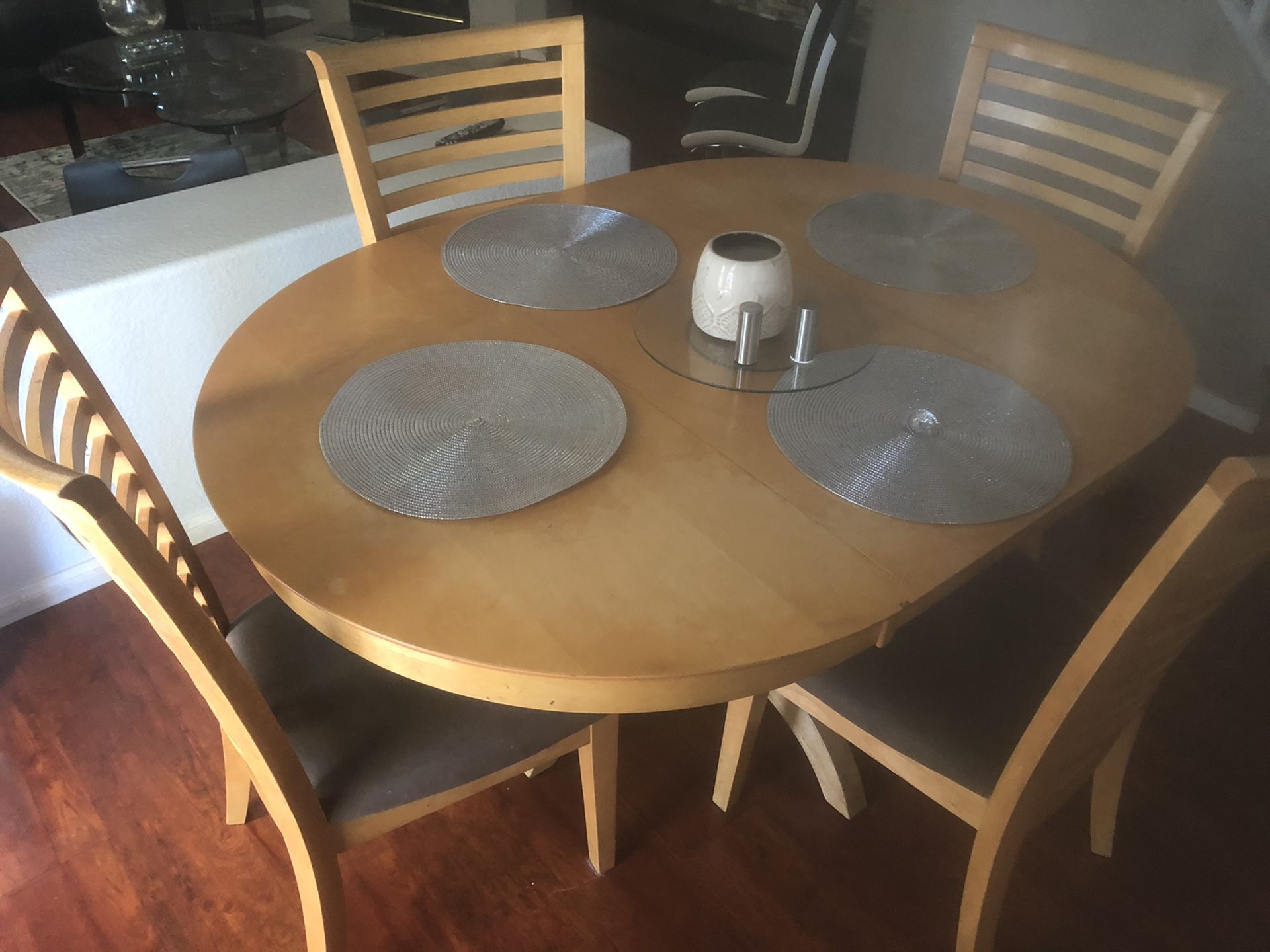 Kitchen Dining Table with 4 chairs