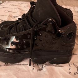 [like new; no box] black jordan 13’s (2018/2019)