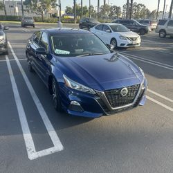 2019 Nissan Altima SR Low Miles 