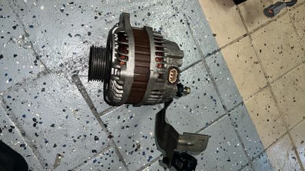 Infiniti G35 Alternator OEM