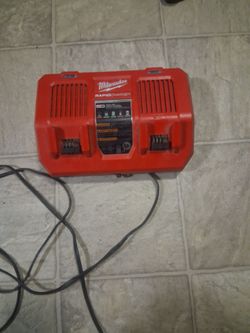Milwaukee 2 port rapid charger
