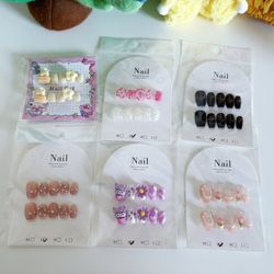Size S salon quality push on/press on nails (price for each pair)