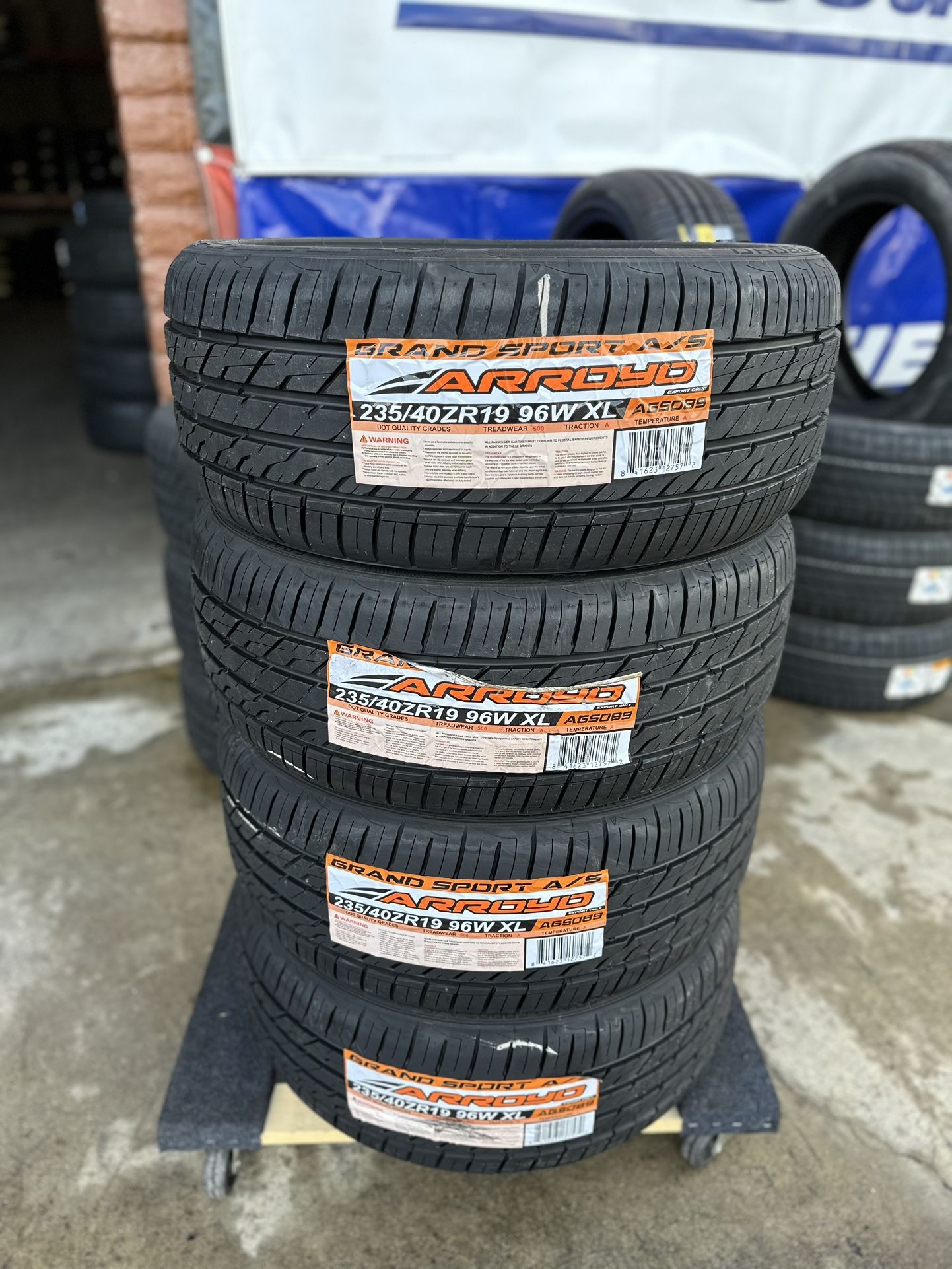 New Set Of (4) 235/40R19 Arroyo Grand Sport A/S All Season Tires For Sale