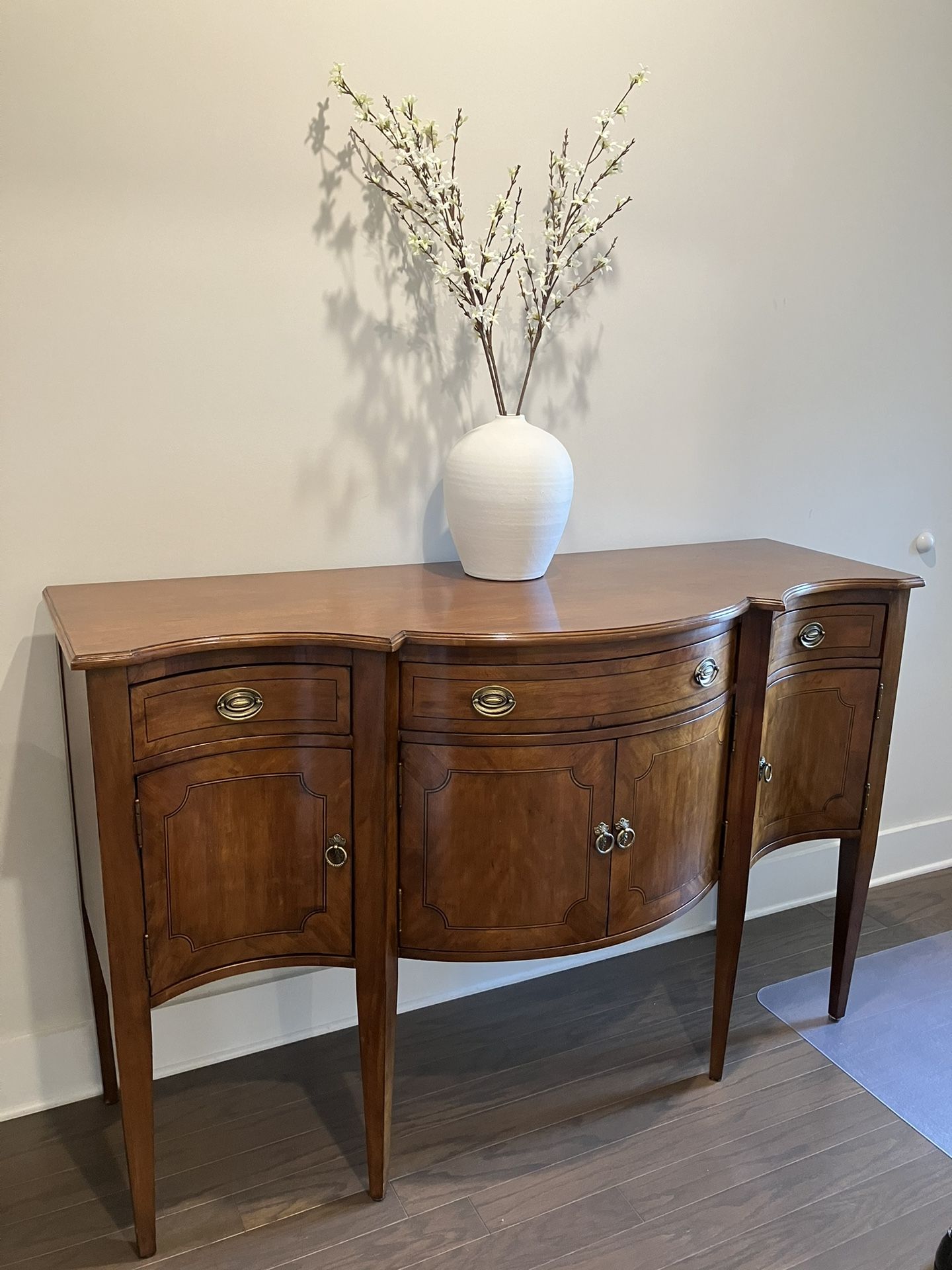 Console Buffet Sideboard Table, Very Nice!