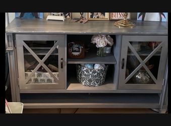 Bearly Used 💯 Wood Cabinet