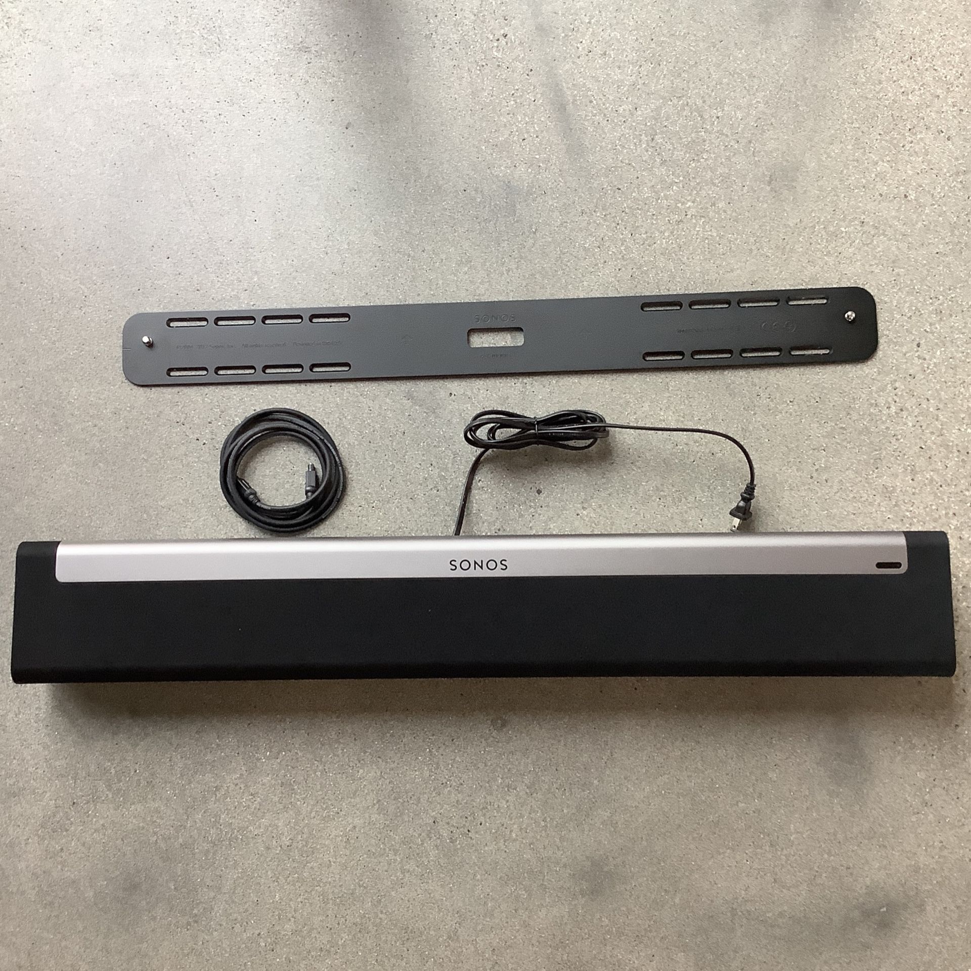 Sonos Playbar with Wall Mount