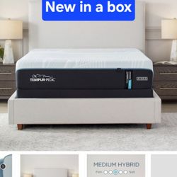 Queen Pro Adapt Medium Hybrid Mattress 