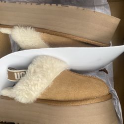 Ugg Shoes Women Size 8 $80