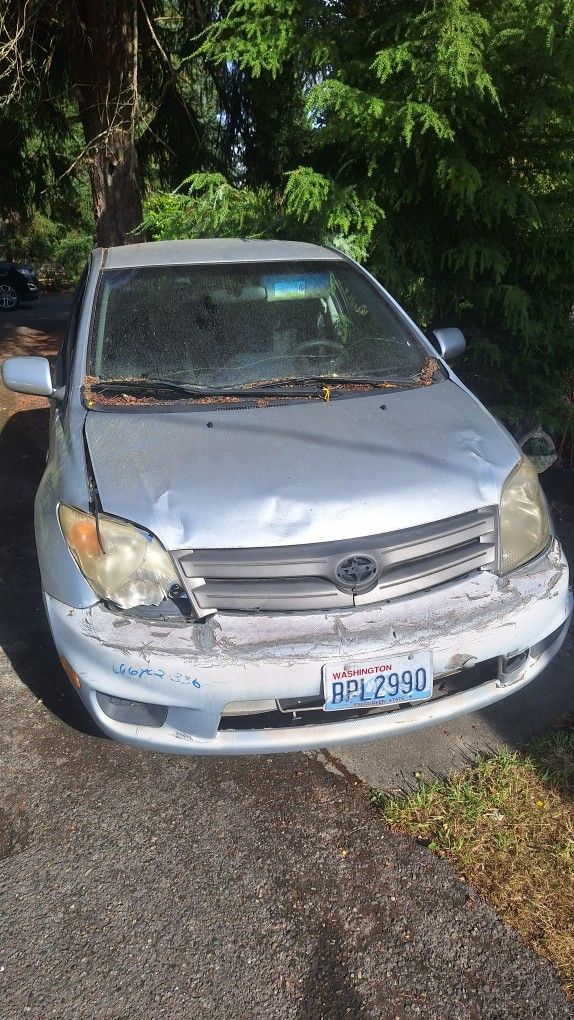 2005 SCION XA FOR PARTS OR SCRAP $100 BUCKS 