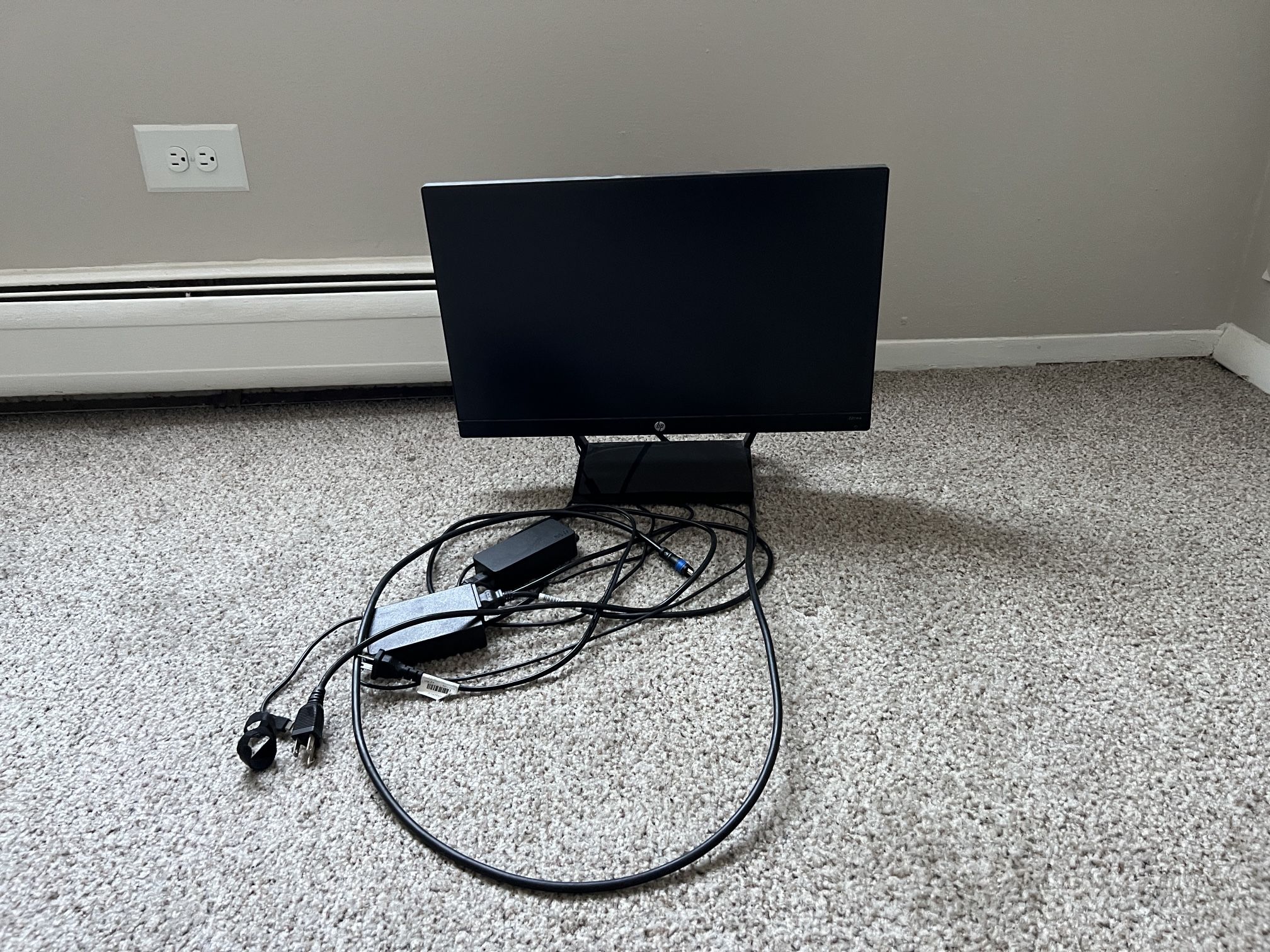 Used HP Pavilion 22cwa 21.5’’ LED Monitor + HDMI Cable + Power Cables
