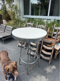 Miscellaneous Furniture / Sofá / Bistro Table