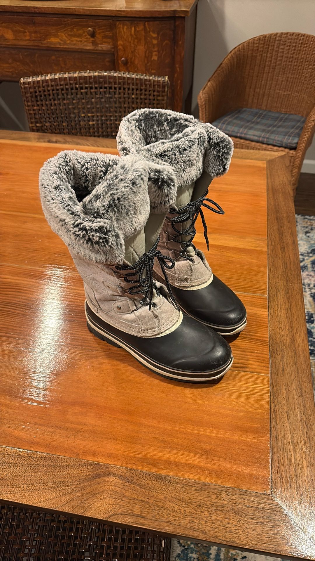 Khombu Winter Boots