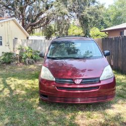 Toyota Sienna 2004
