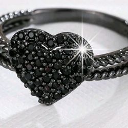 Black Heart Sparkle Ring