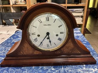 Vintage Ethan Allen desk clock - Made in Germany - chime 15,30,45,and hour 