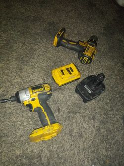 Dewalt tools, saw, and wrench all comes complete with life in the battery but no charger