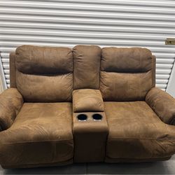 2pc brown recliner sofa and love seat  w 2 cocktail tables