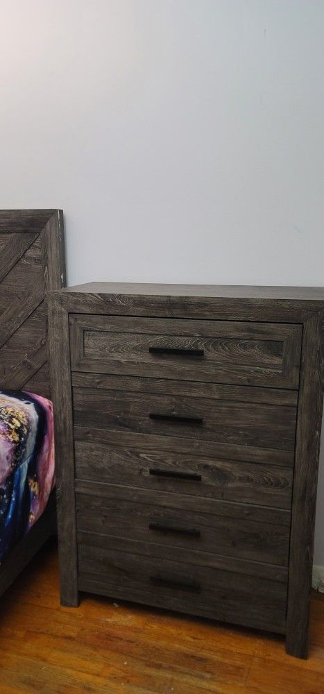 Queen Bedroom Set 5 Piece
