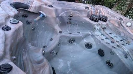 2021 Near New Dr Wellness Spa Tranquility G-12 Hot Tub 6 Person 60 Jets - Melbourne, FL