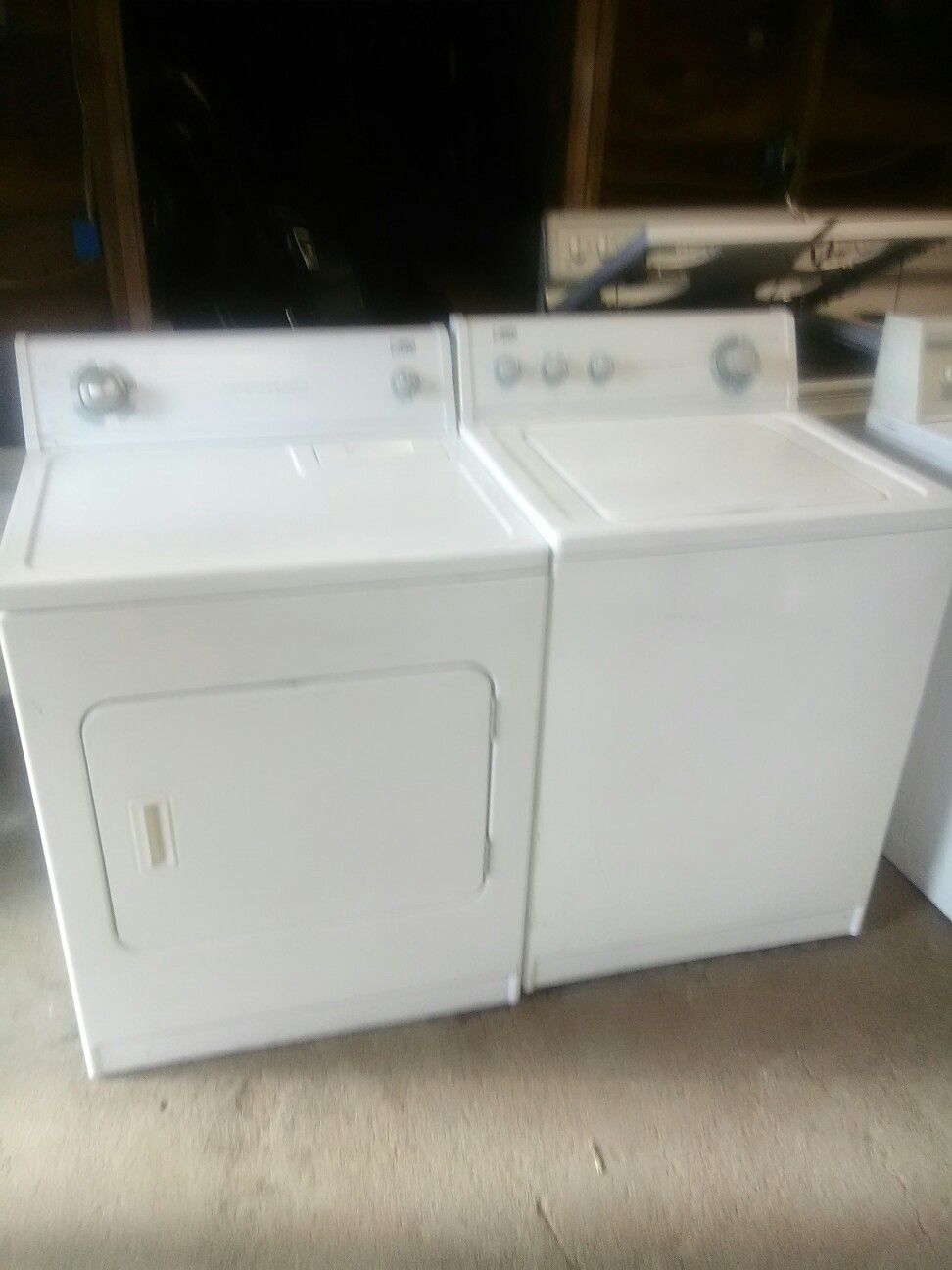 Kenmore washer and dryer set less than 5 years old