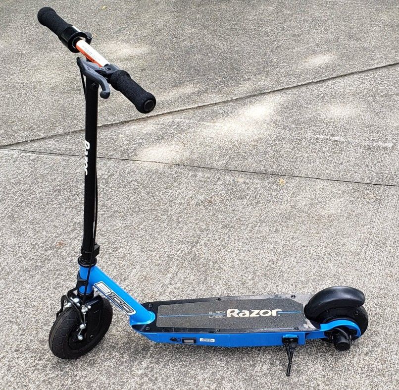 Razor Black Label E100 Electric Scooter - Blue