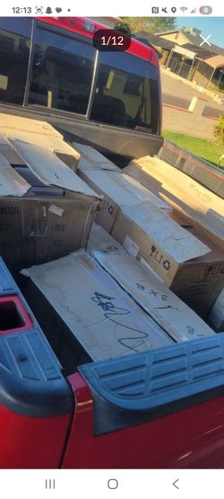 VARIOUS LIGHT FIXTURES / BATHROOM FIXTURES - GREAT FOR REMODEL/FLIPPERS