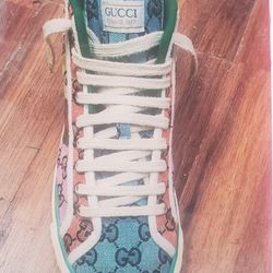 100% AUTHENTIC GUCCI TENNIS SHOES