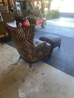 Lounge Chair With Ottoman