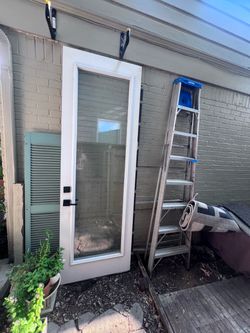 DOOR 32” x 8’ Solid Core Door 21”1/4 x 79”  (inside to inside ) Window Lite