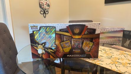 Pokemon Raichu GX Shining Legends